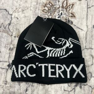 Arc'teryx Black and White Logo Beanie